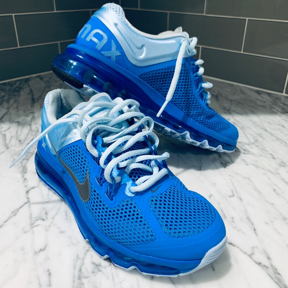 NIKE AIR MAX
